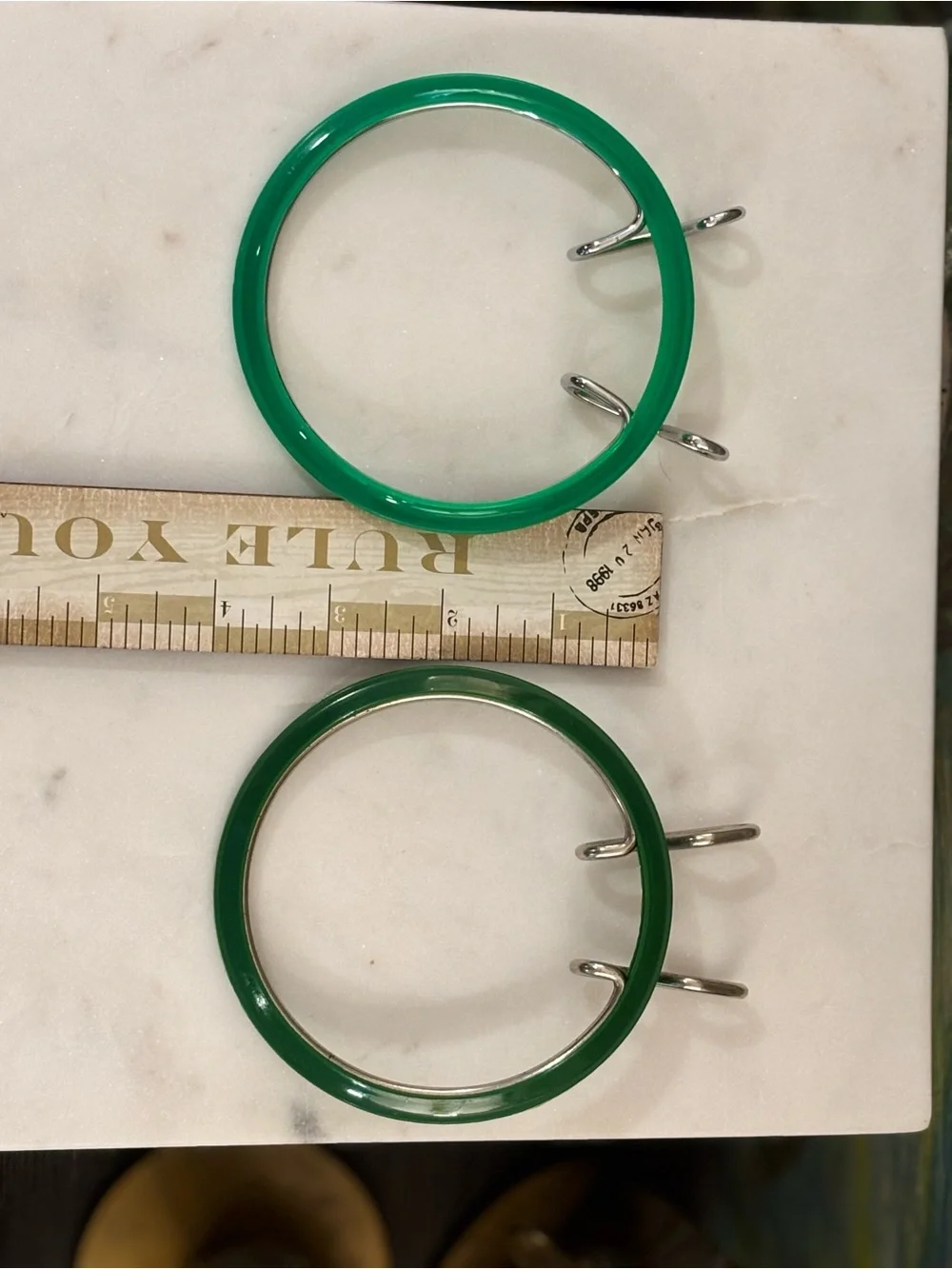 Embroidery Hoops 4” W/metal squeeze spring clamps, Kelly & Forest Green VTG MINT